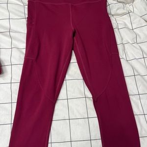 Zyia cranberry tri pocket light n tight leggings size 6/8